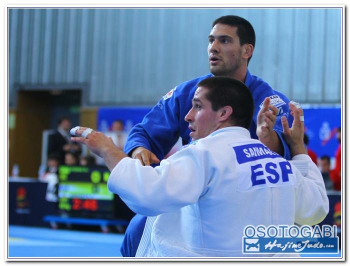 CEU2011 200015